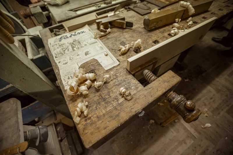 Fa- és bútor szépmíves képzés