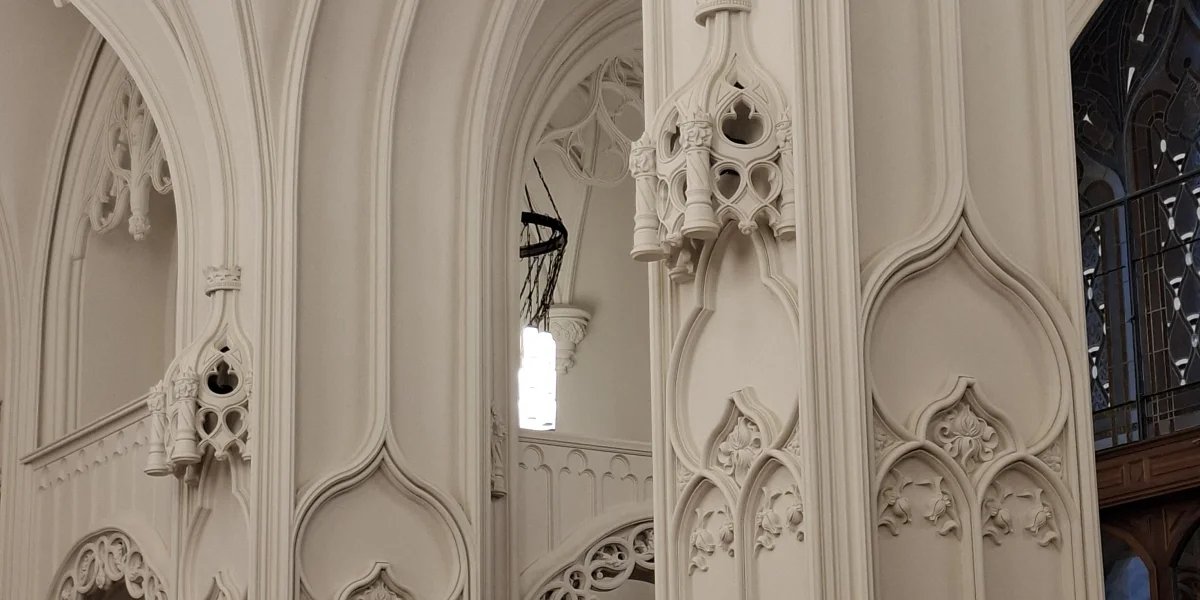 Szépmíves diákok a Pénzügyminisztérium megújult épületében